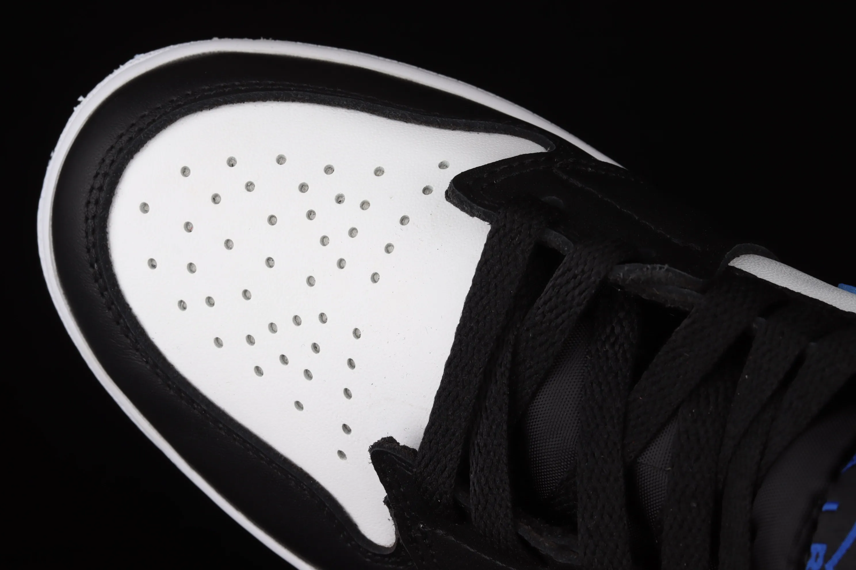 All categories Air Jordan Jordan series basketball shoes Air Jordan 1 Mid Air Jordan 1 Mid AJ1 Joe 1 black and white blue panda mid-top cultural basketball shoes 554725-140